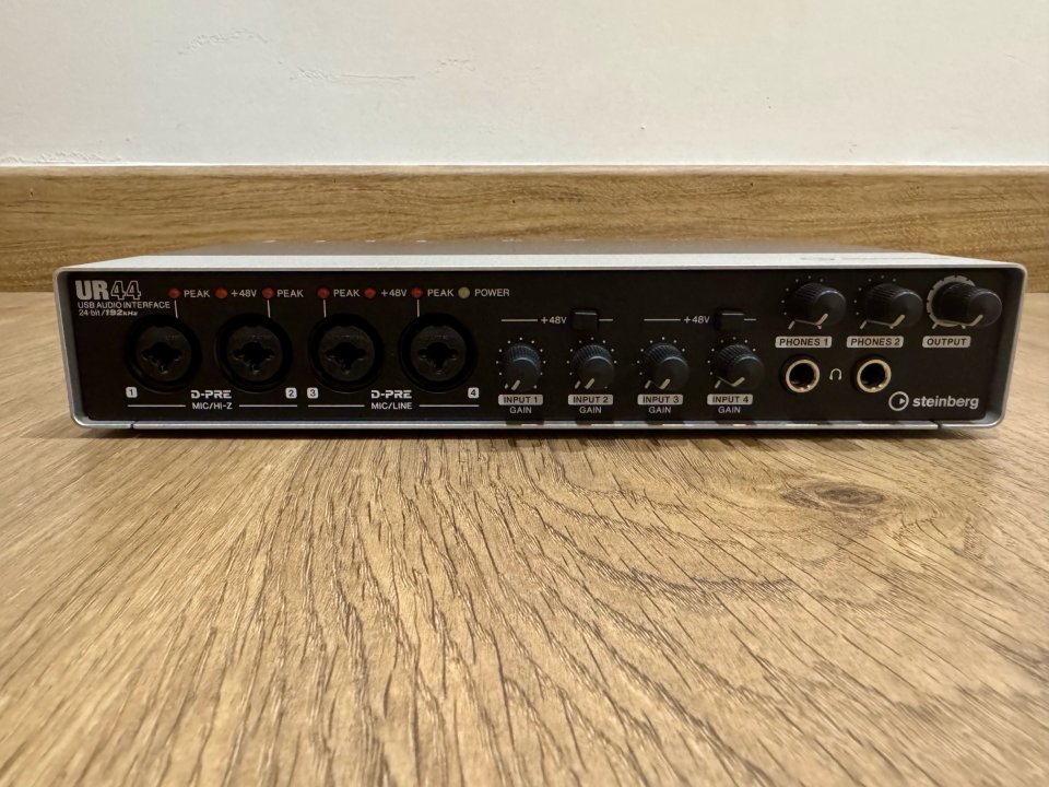 Steinberg UR44 Interfaz de Audio USB de segunda mano · Foto 5 de 10 · Murcia · 145 €