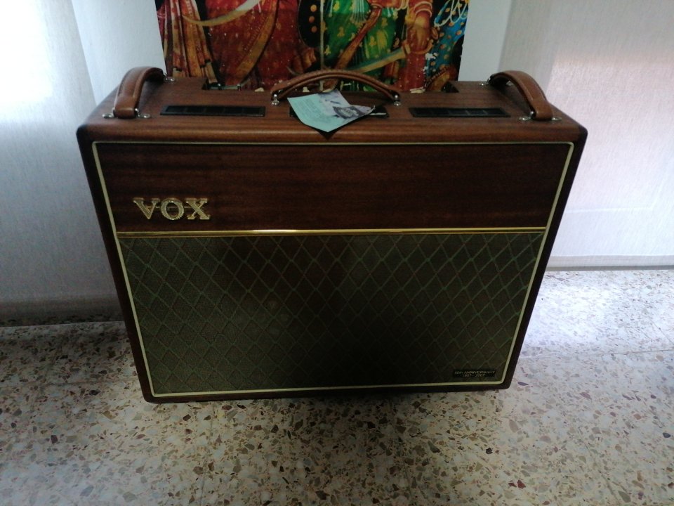 Vox ac30 handwire Heritage Caoba 500 unidades de segunda mano · Foto 1 de 10 · Murcia · 1500 €