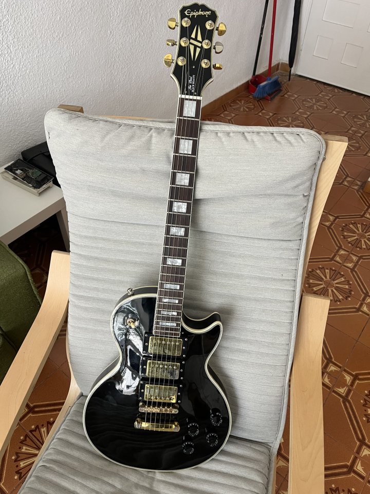 Les Paul Custom Black Beauty de segunda mano · Foto 1 de 8 · Granada · 530 €