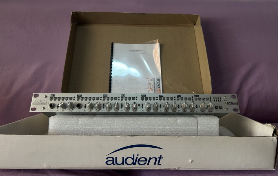 Audient Asp 008 preamplificador 8 canales de segunda mano · Foto 1 de 4 · Murcia · 580 €