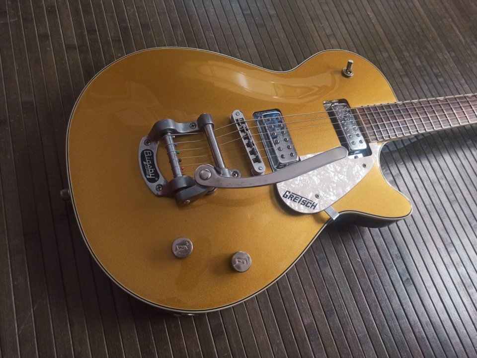 GRETSCH Electromatic G5235T Pro Jet Bigsby Gold 2007 de segunda mano · Foto 3 de 10 · Sevilla · 370 €