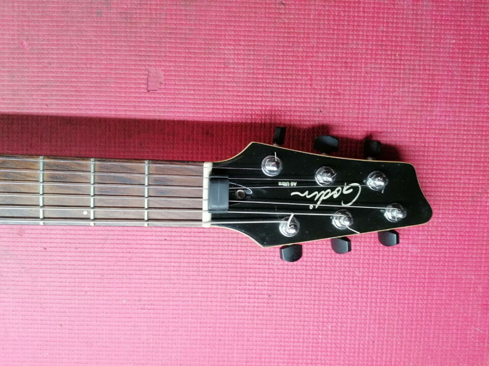 Guitarra Godin A6 ultra para zurdos de segunda mano · Foto 7 de 9 · Madrid · 1100 €