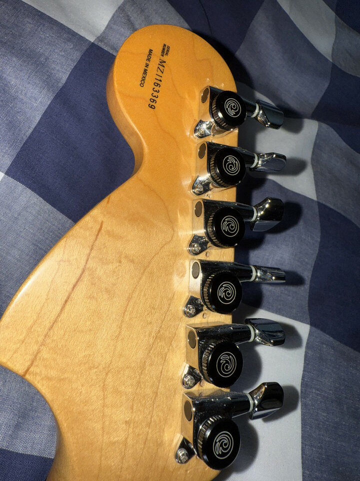 Fender Tom Delonge Artist Series Stratocaster 2004