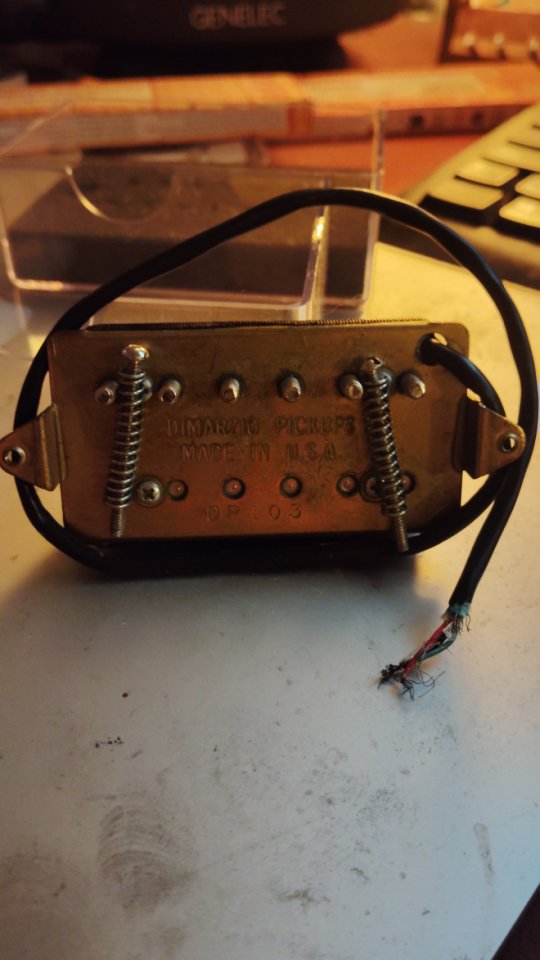Di-Marzio Dp-103 Mástil/Puente 30 Aniversario de segunda mano · Foto 2 de 3 · Barcelona · 80 €