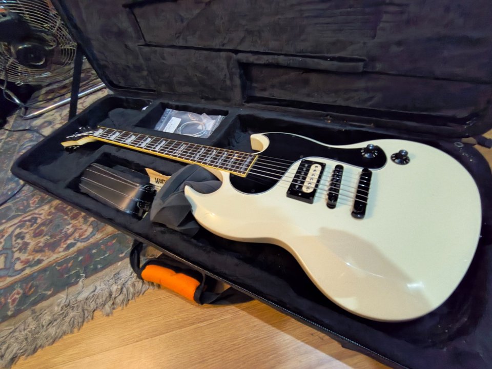 Ltd Viper 400 de segunda mano · Foto 1 de 5 · Cádiz · 600 €