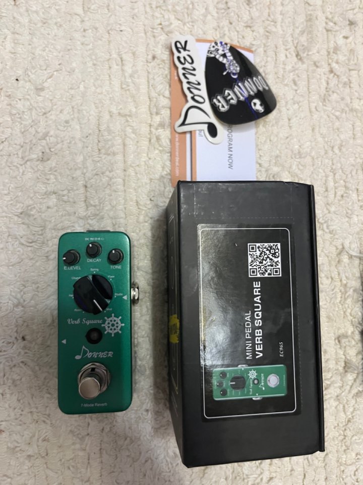 Donner Verb Square - Reverb (7 modos) de segunda mano · Foto 3 de 10 · Gipuzkoa · 15 €