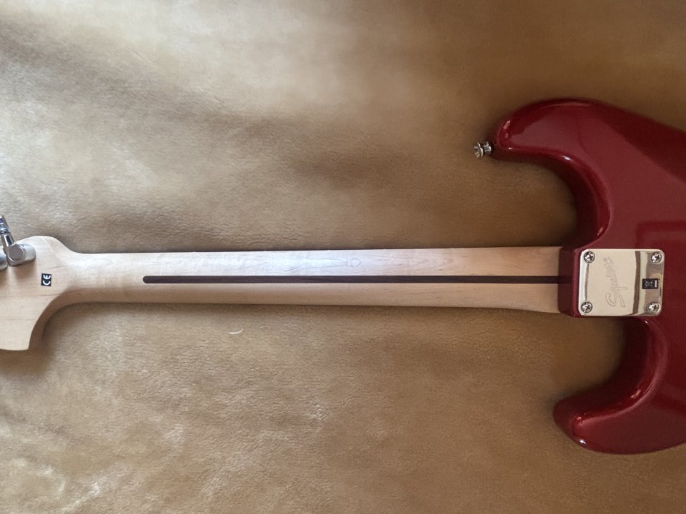 Squier Afinitty a estrenar Red Apple Candy de segunda mano · Foto 7 de 10 · Sevilla · 200 €
