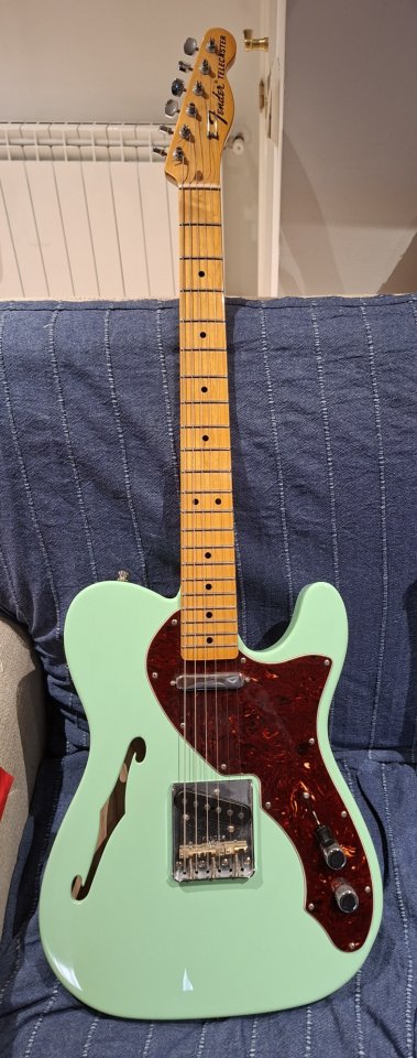Fender Telecaster Thinline de segunda mano · Foto 3 de 8 · Madrid · 1900 €