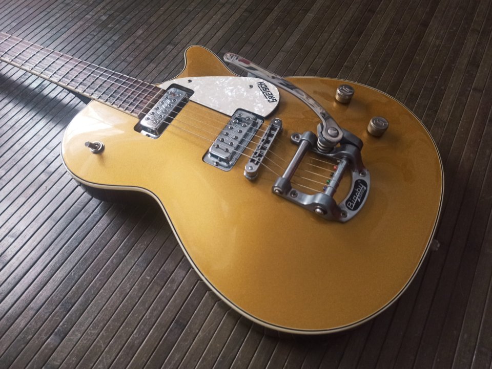 GRETSCH Electromatic G5235T Pro Jet Bigsby Gold 2007 de segunda mano · Foto 8 de 10 · Sevilla · 370 €