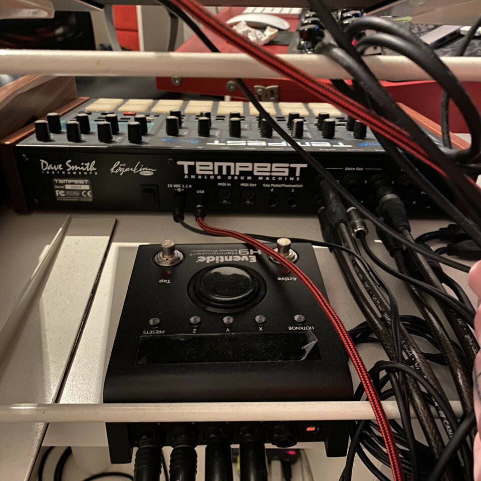 Caja de ritmos y sintetizador Dave Smith Instruments Tempest de segunda mano · Foto 2 de 2 · Córdoba · 1800 €