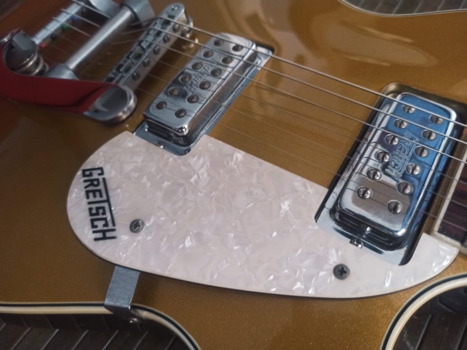GRETSCH Electromatic G5235T Pro Jet Bigsby Gold 2007 de segunda mano · Foto 9 de 10 · Sevilla · 370 €