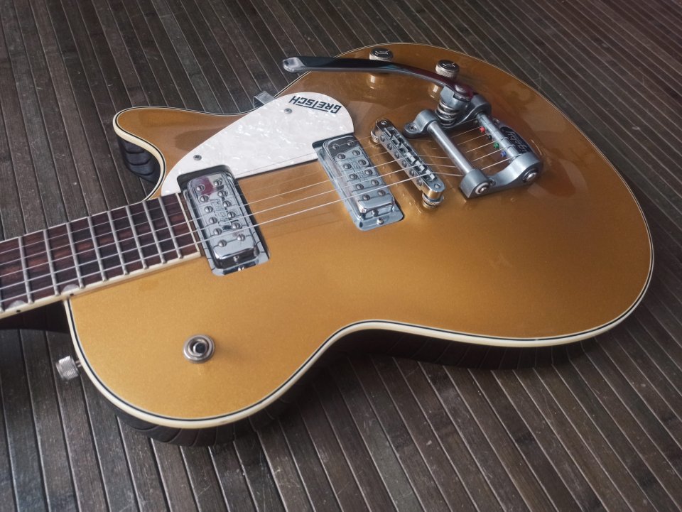 GRETSCH Electromatic G5235T Pro Jet Bigsby Gold 2007 de segunda mano · Foto 10 de 10 · Sevilla · 370 €