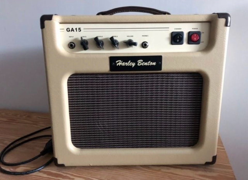 Amplificador Valvular Harley Benton GA 15