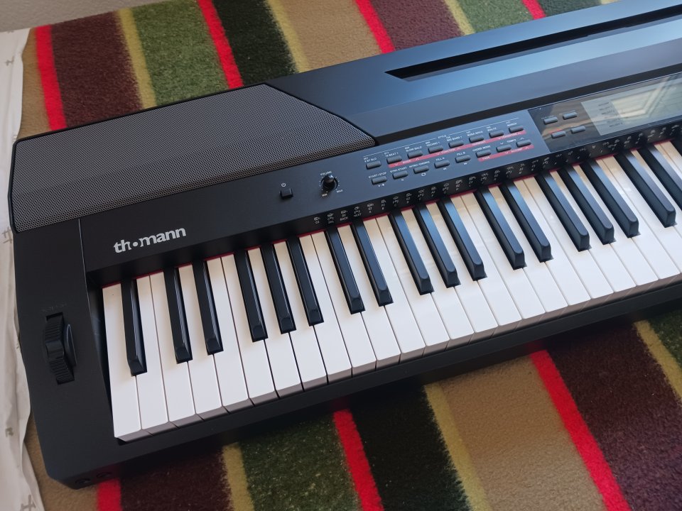 Vendo teclado Thomann SP-5600 de segunda mano · Foto 2 de 7 · Málaga · 300 €