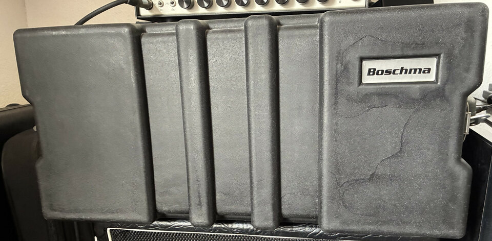 Kemper Rack + Remote + Cabinet + Power amp + Flight Case + Pedal de Expresión