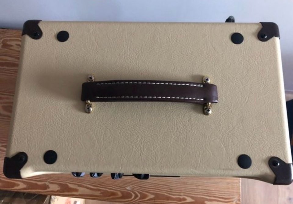 Amplificador Valvular Harley Benton GA 15