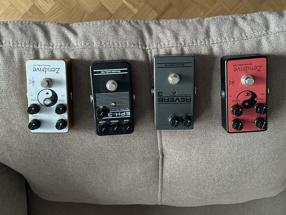 Vendo pedales  Varios tipos