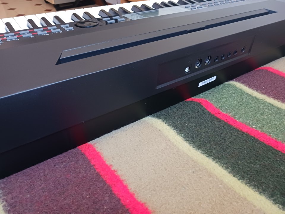 Vendo teclado Thomann SP-5600 de segunda mano · Foto 4 de 7 · Málaga · 300 €