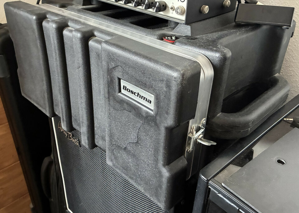 Kemper Rack + Remote + Cabinet + Power amp + Flight Case + Pedal de Expresión