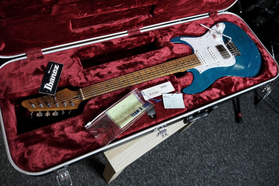 IBANEZ Estuche Rígido PARA AZ