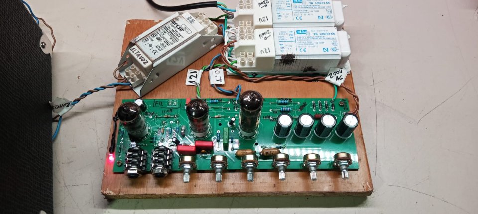 Amplificador valvulas sonido basado JTM-45 BASMAN