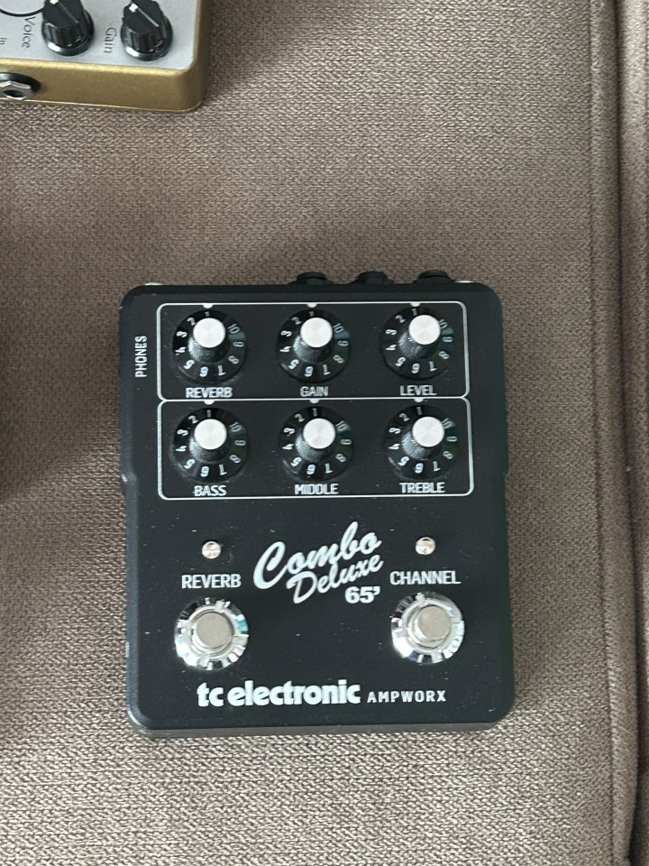 Vendo pedales  Varios tipos