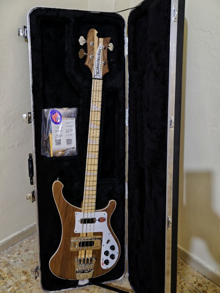 Rickenbacker 4003 Walnut 2026. Nuevo sin estrenar. de segunda mano · Foto 3 de 6 · Madrid · 2650 €