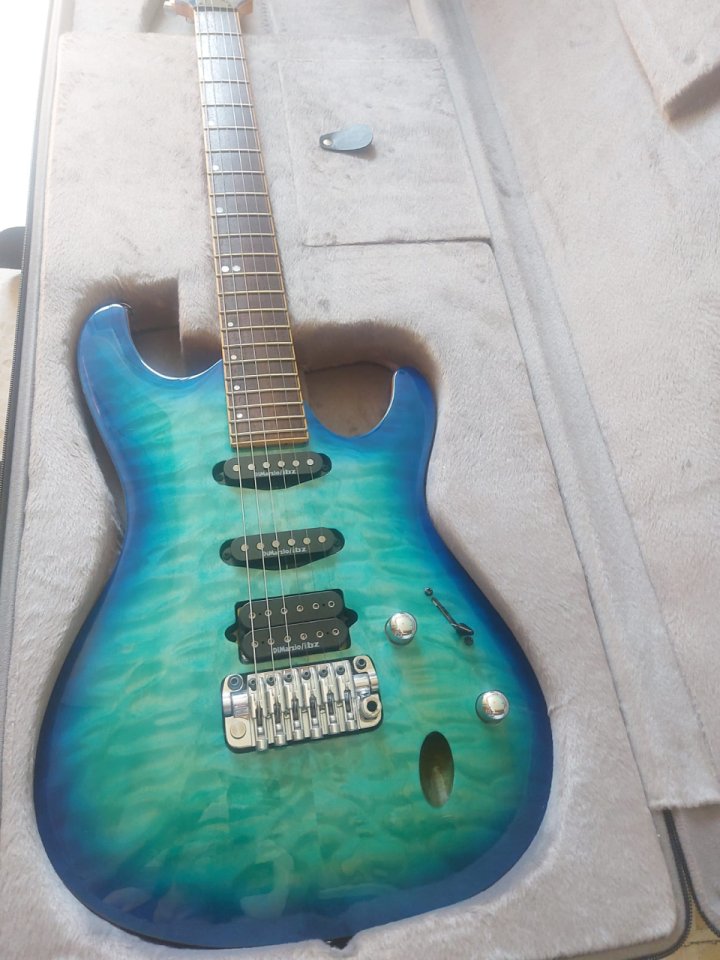 Ibanez Premium SA960QM - Sunset Blue Burst + Amplificador de segunda mano · Foto 1 de 2 · Las Palmas · 950 €
