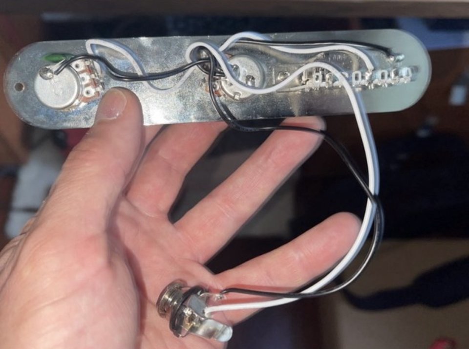 Pastillas Roswell y placa completa de segunda mano · Foto 6 de 7 · A Coruña · 55 €