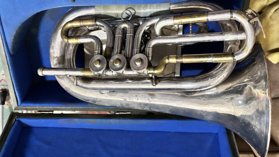 Instrument de viento Fiscorn de segunda mano · Foto 3 de 3 · Girona · 1000 €