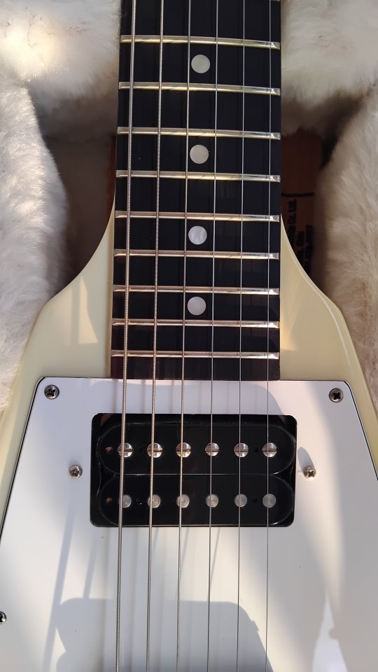 Gibson Flying V 67 Reissue de segunda mano · Foto 3 de 10 · Barcelona · 1800 €