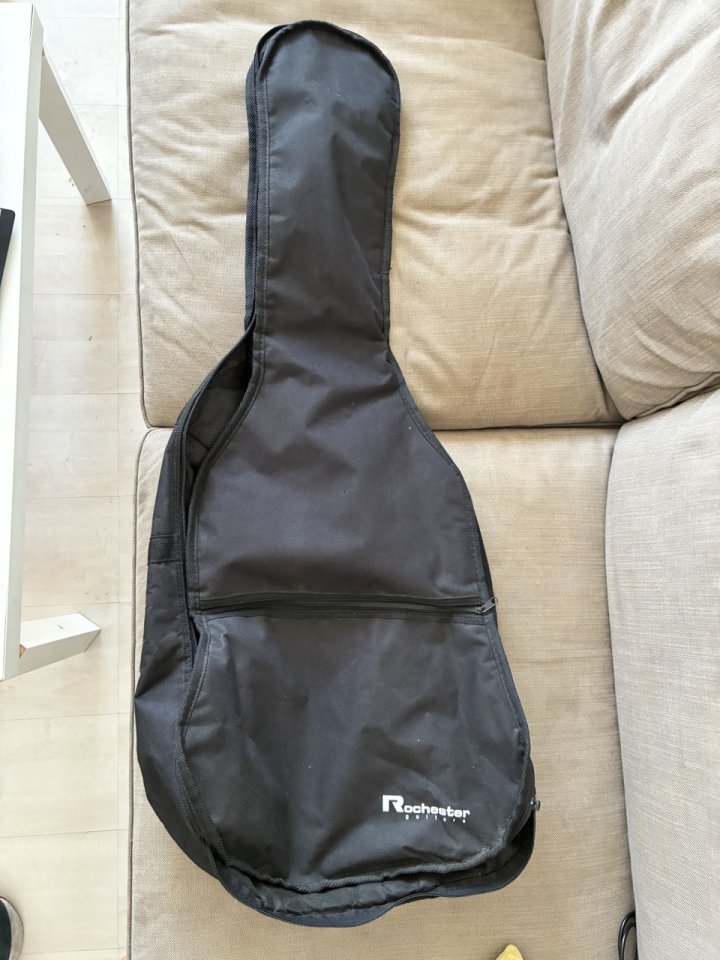 Guitarra Electroacústica Cort MR500 de segunda mano · Foto 9 de 9 · Madrid · 150 €