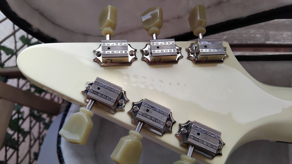 Gibson Flying V 67 Reissue de segunda mano · Foto 4 de 10 · Barcelona · 1800 €