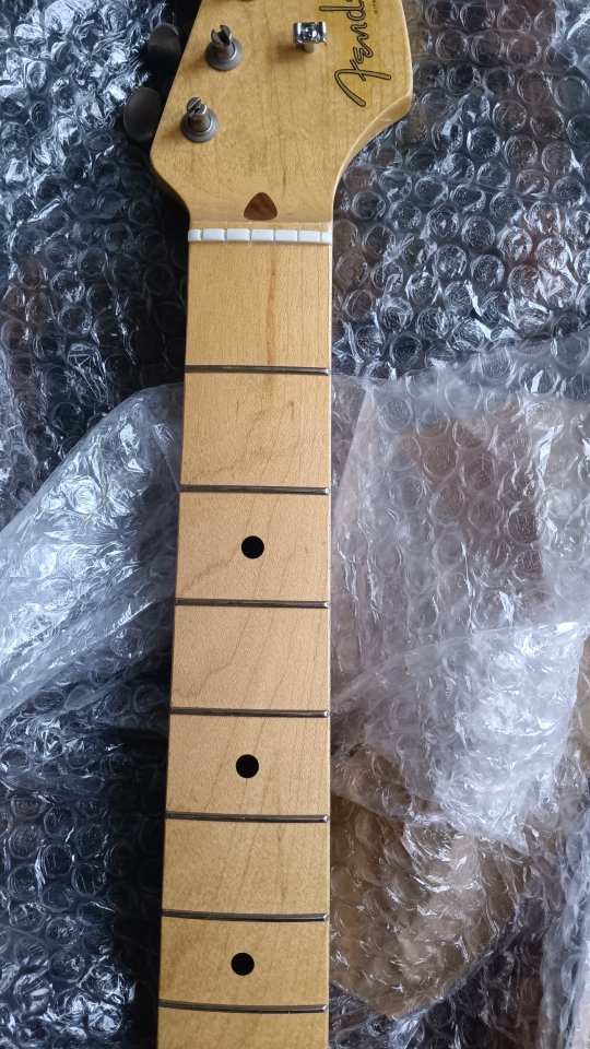 RESERVADO Mastil stratocaster Allparts Bad Dog Guitars