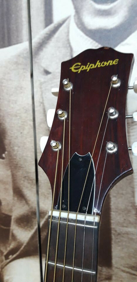 Epiphone , FT 120, año 1.977, fabricada en Japon, modelo raro