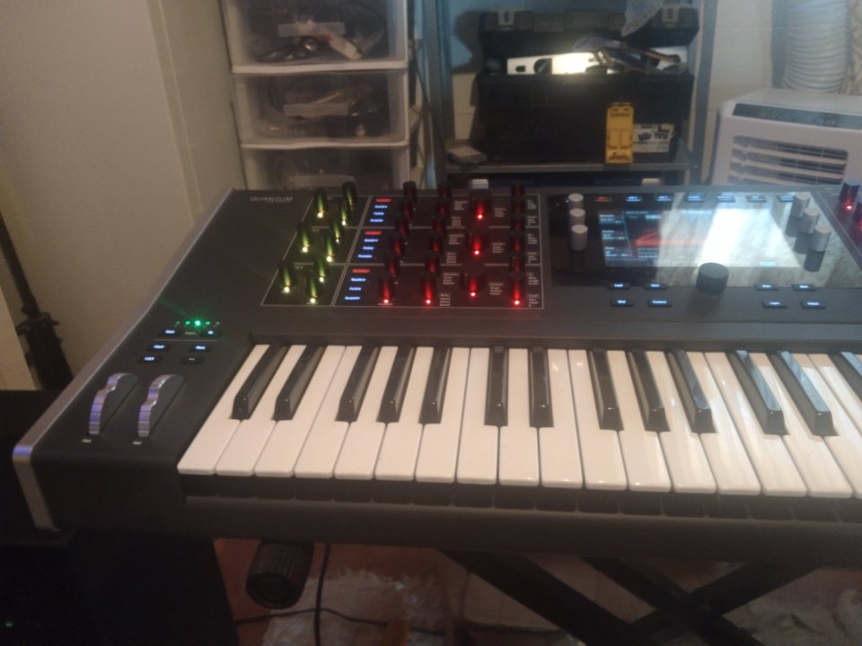 Waldorf Quantum MK1 de segunda mano · Foto 3 de 10 · Málaga · 3100 €