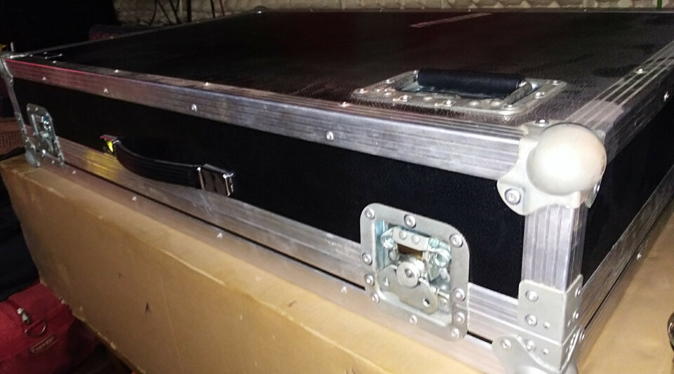 Mesa de sonido Allen & head zed 428 + Flight Case