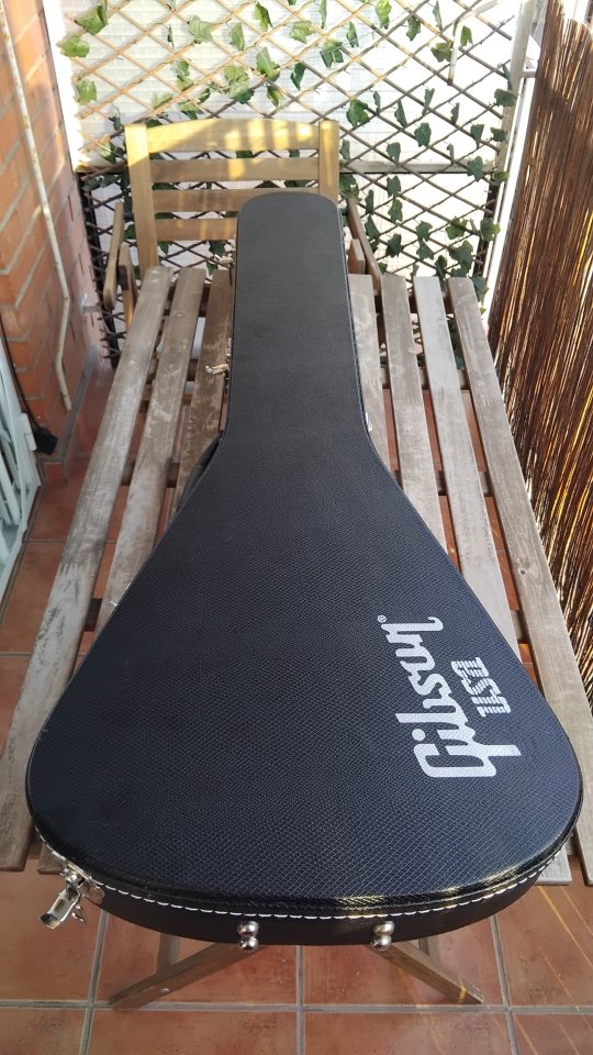 Gibson Flying V 67 Reissue de segunda mano · Foto 9 de 10 · Barcelona · 1800 €