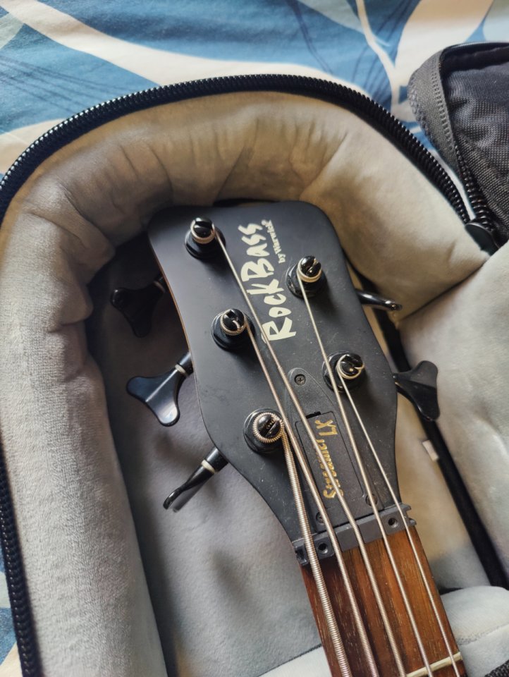 Rockbass by warwick Streamer 5 cuerdas con EMG J5 y preamp EMG BTS de segunda mano · Foto 4 de 9 · Madrid · 475 €