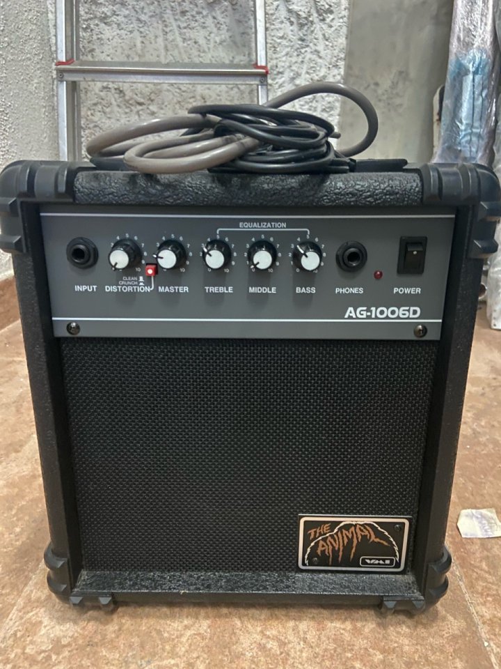 Fender Stratocaster Mex + Ampli + Pedal + estuche