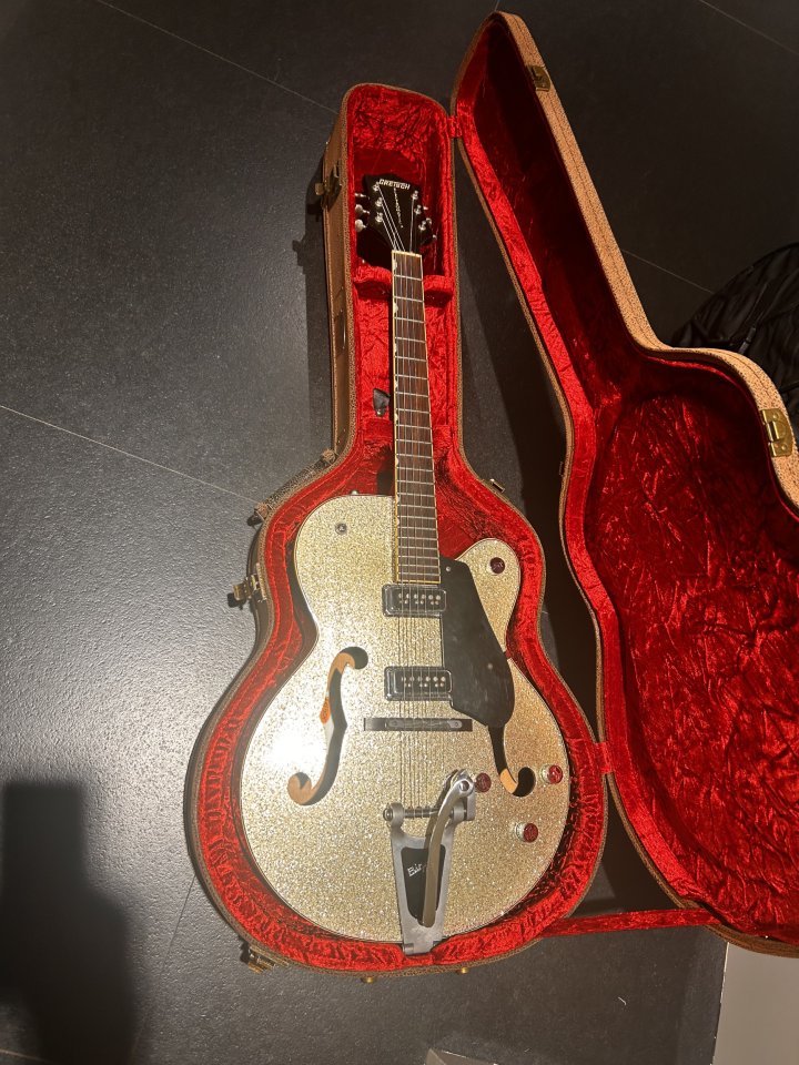 Gretsch Electromatic G5126 Silver Sparkle