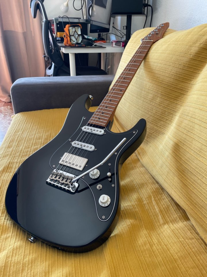 Ibanez AZ2204B-BK