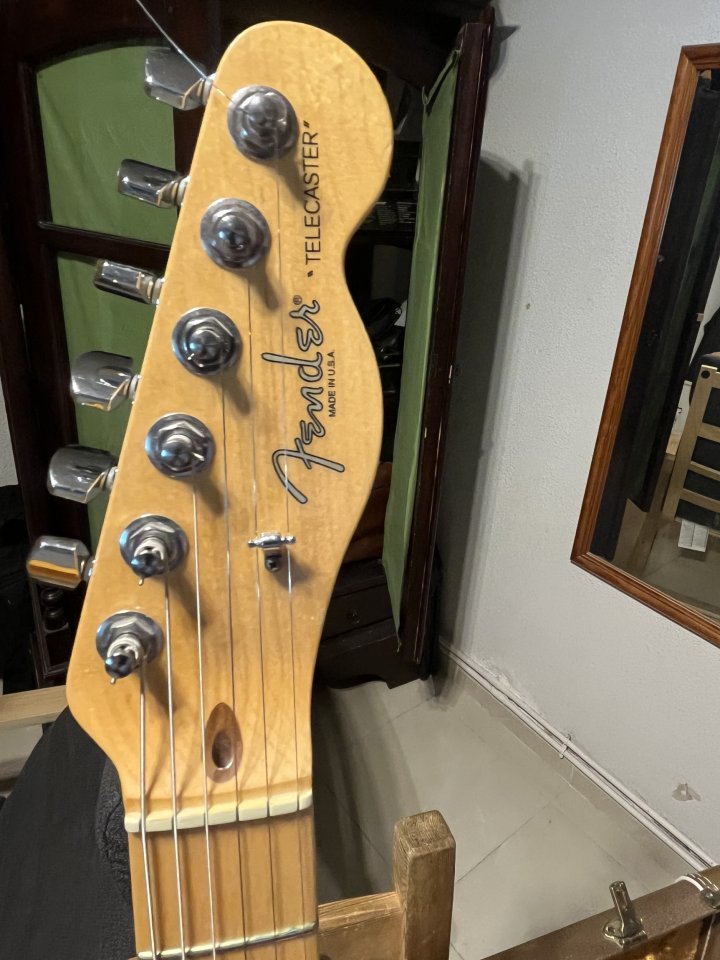 Fender Telecaster American Standard mejorasa de segunda mano · Foto 2 de 6 · Madrid · 1300 €