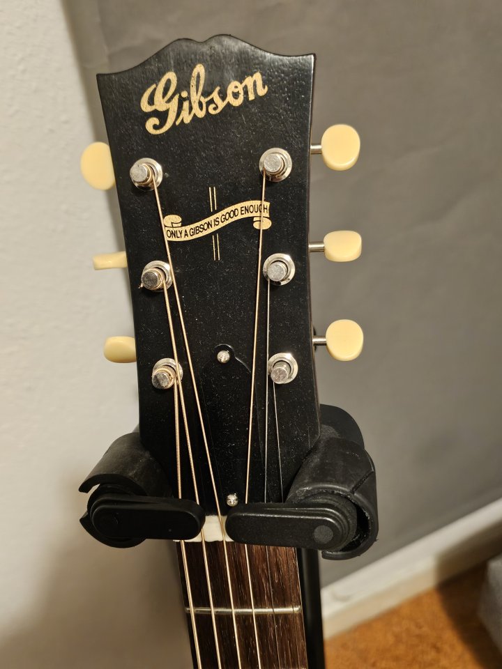 Gibson Custom Shop Historic Collection J-45 1942
