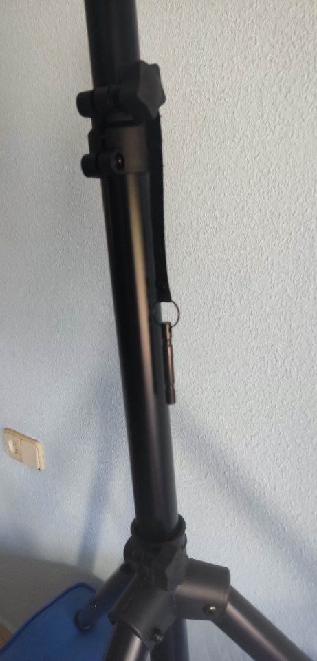 [VENDO] Dos pies para altavoz/monitor PA nuevos de segunda mano · Foto 3 de 3 · Alicante · 30 €