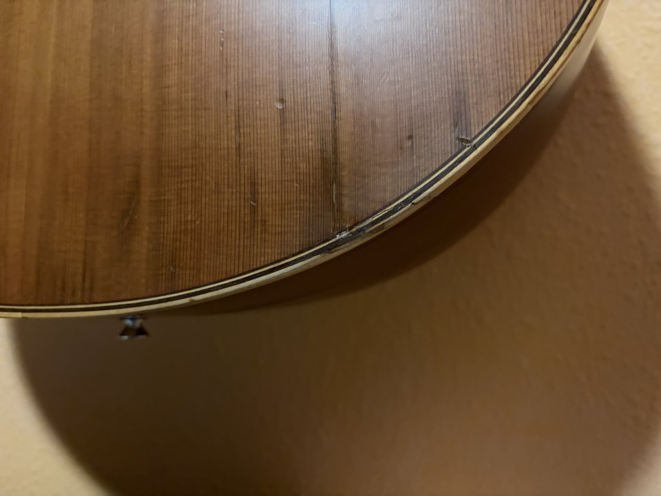 Guitarra acústica Alhambra J1 de segunda mano · Foto 4 de 10 · Sevilla · 395 €