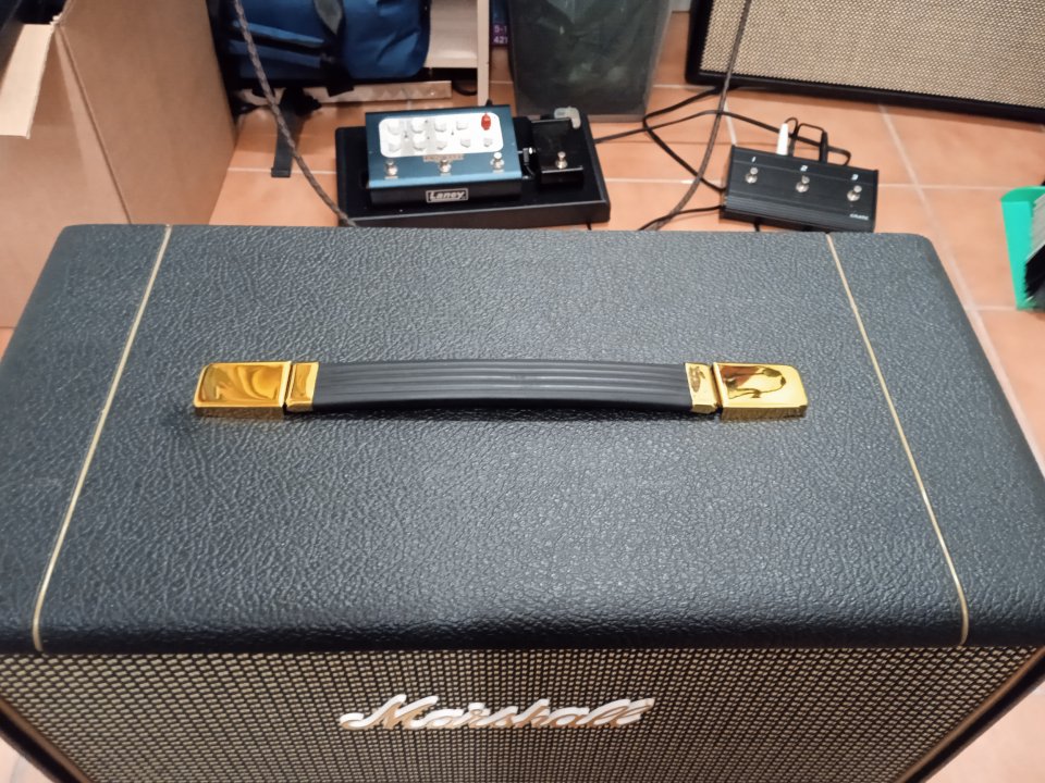 Pantalla Marshall Studio Vintage