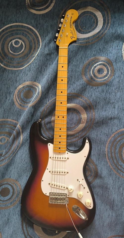 Fender Stratocaster Japón ST-68 TX (2004) - Hendrix Specs - Pastillas USA Texas Special