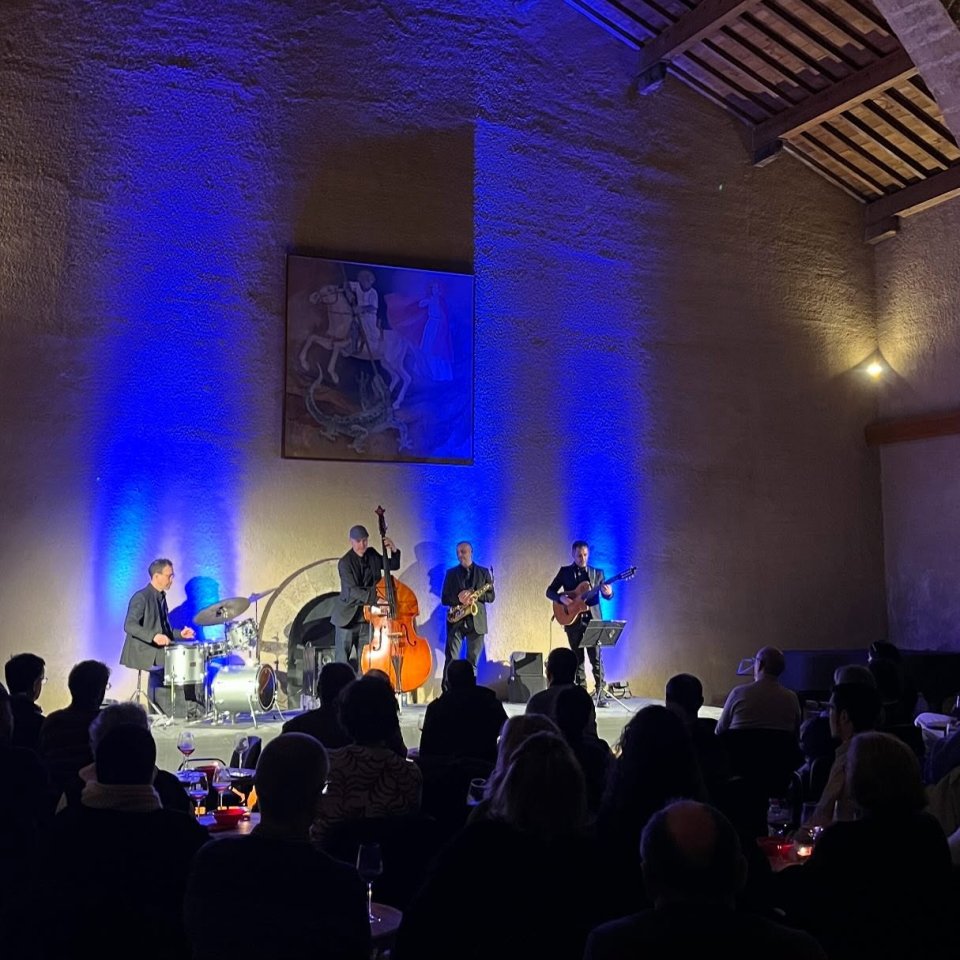 CLASES DE GUITARRA - Presenciales y Online