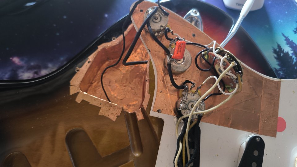 Fender Stratocaster Japón ST-68 TX (2004) - Hendrix Specs - Pastillas USA Texas Special